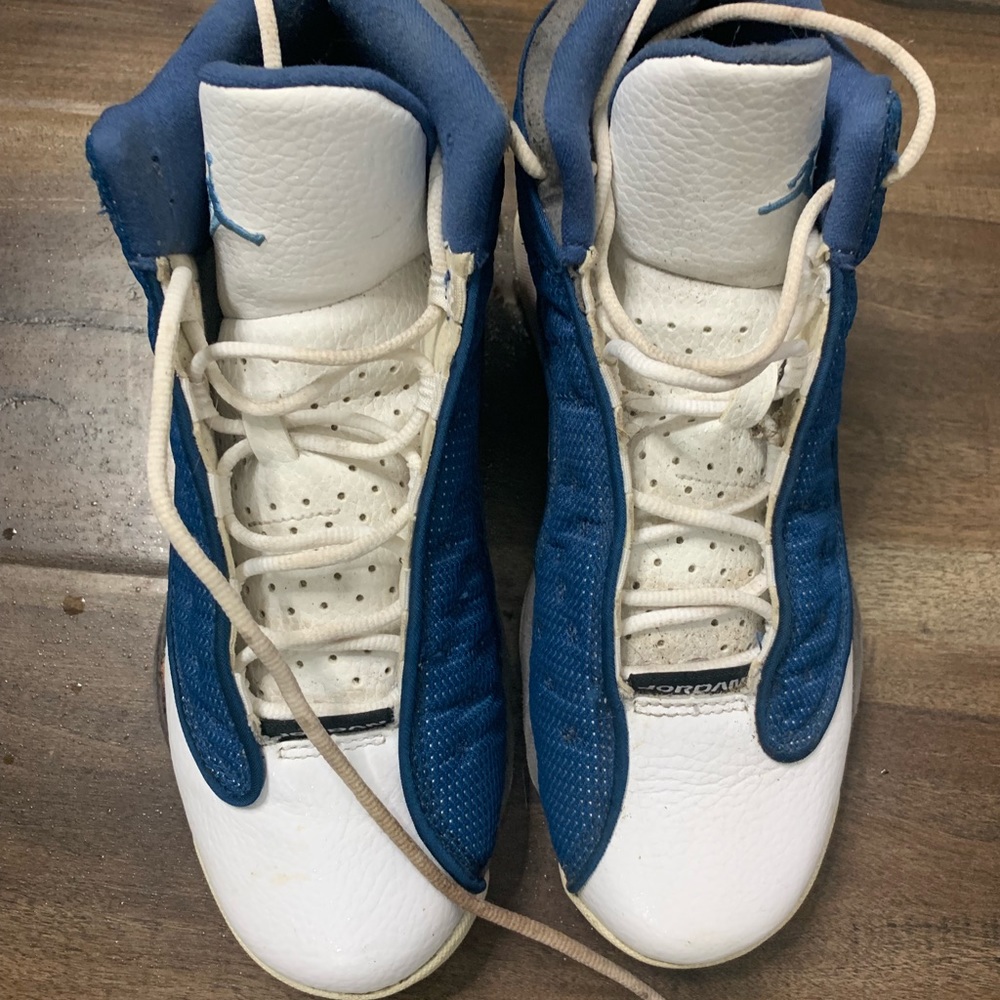 Air Jordan’s. No box. Can fit a ladies size 8.5